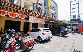 RedDoorz near Taman Krida Budaya Malang